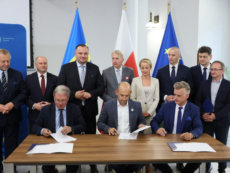 W Katowicach podpisano umowę dotyczącą przebudowy drogi wojewódzkiej 925